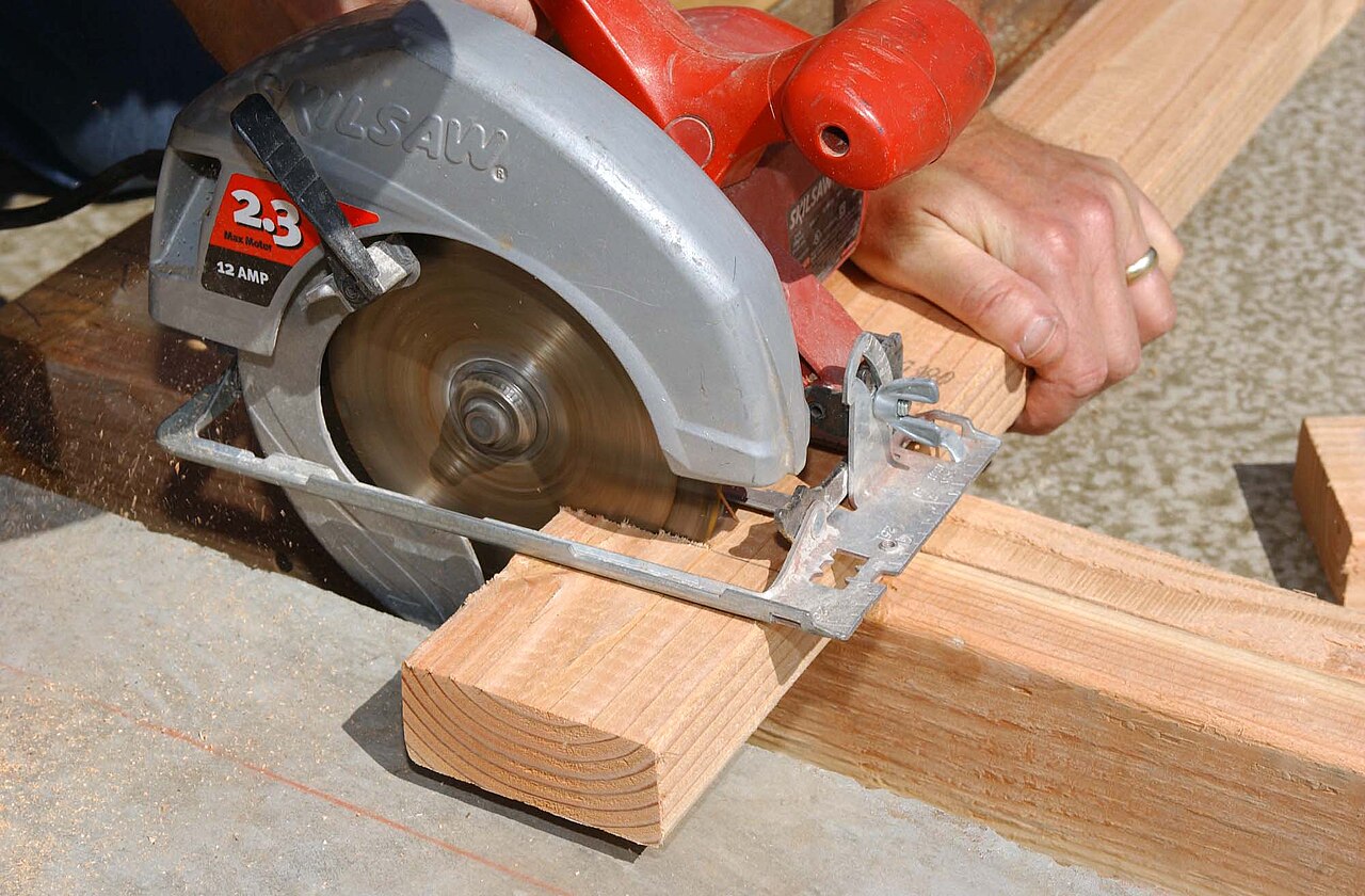Circular Saws, Cutters & Inverter Welding Machines